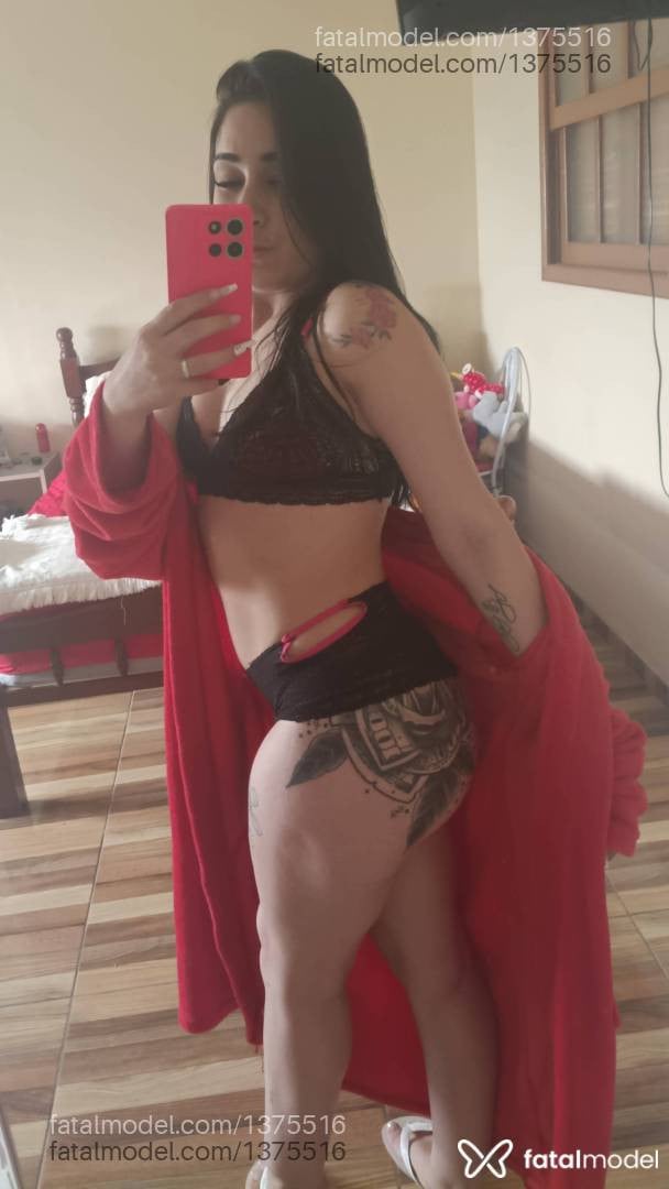 Acompanhante mulher morena (o) de olhos castanhos - Jenny LeBlanc