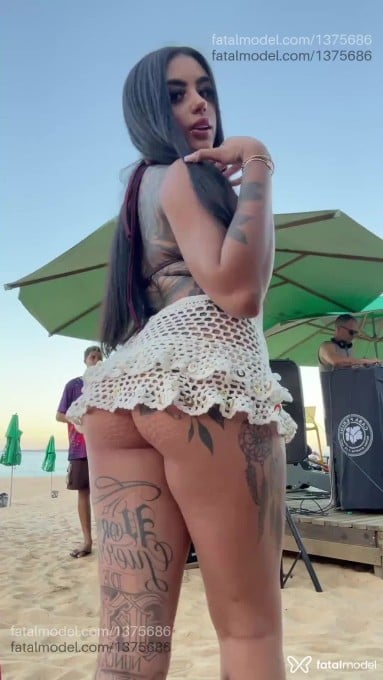 Acompanhante mulher morena (o) de olhos pretos - Laila