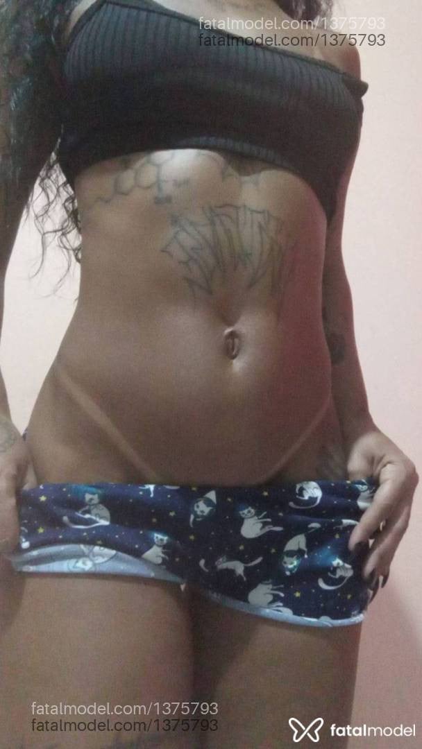 Acompanhante mulher com cabelo castanho de olhos castanhos - Rubbyh Dreams