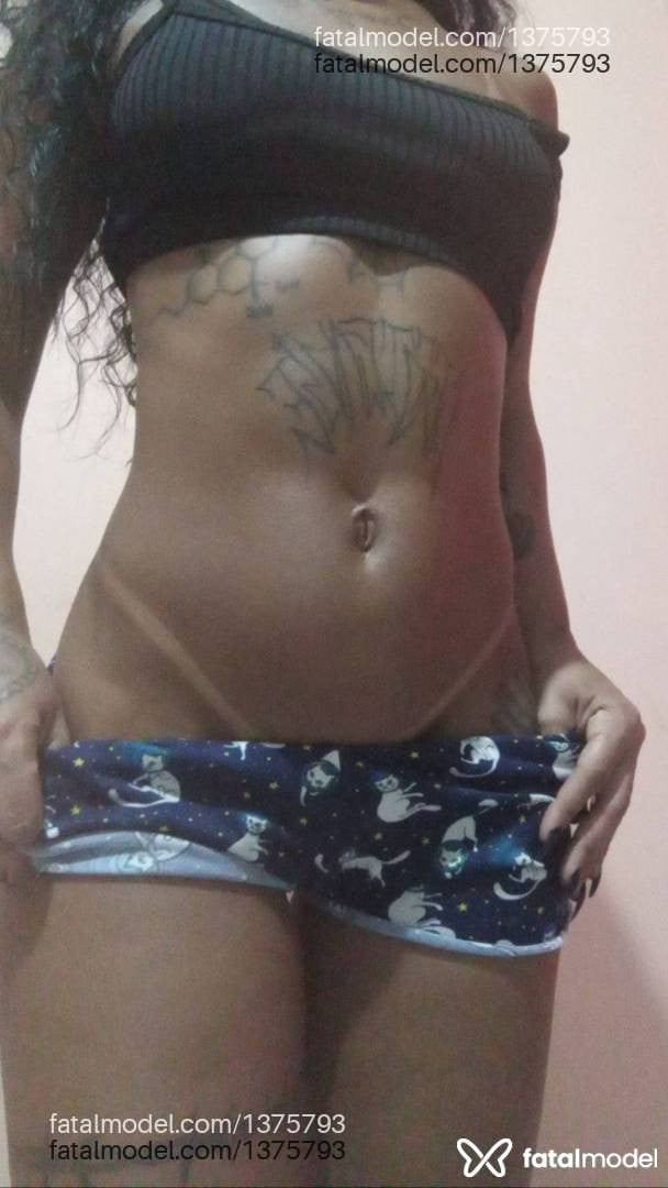 Acompanhante mulher com cabelo castanho de olhos castanhos - Rubbyh Dreams