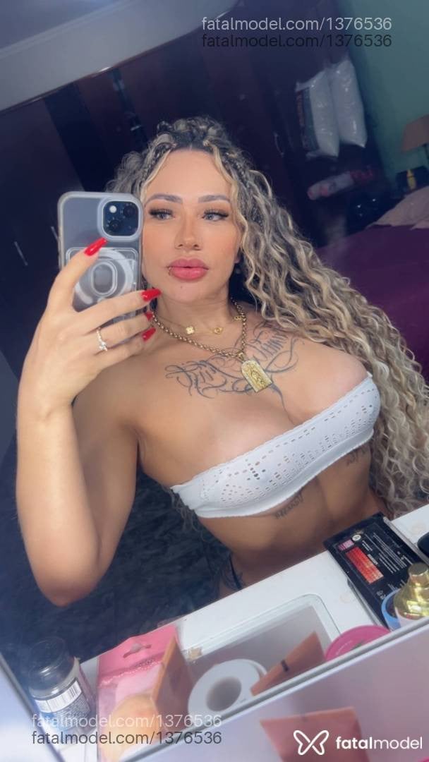 Acompanhante mulher ruiva (o) de olhos cinza - Jady Camargo