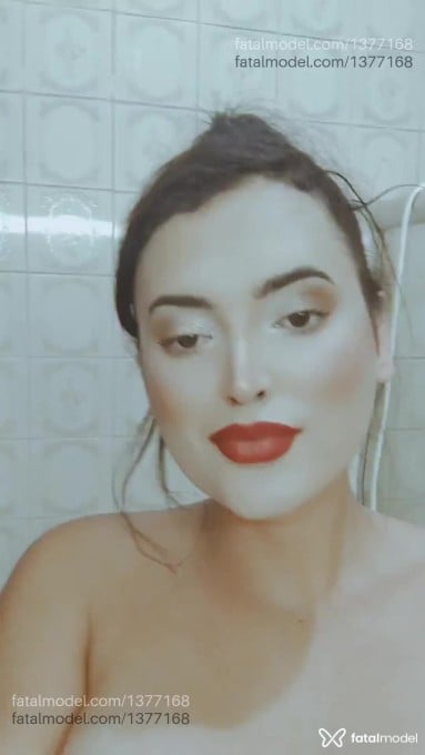Acompanhante mulher trans com cabelo castanho de olhos castanhos em Franca - Luísa Bessas