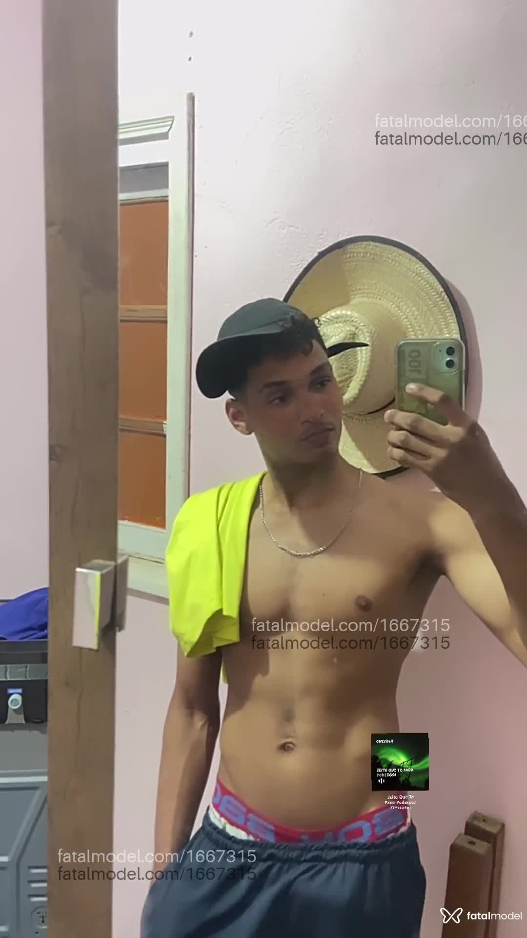 Acompanhante homem morena (o) de olhos castanhos em Blumenau - Lorram sales