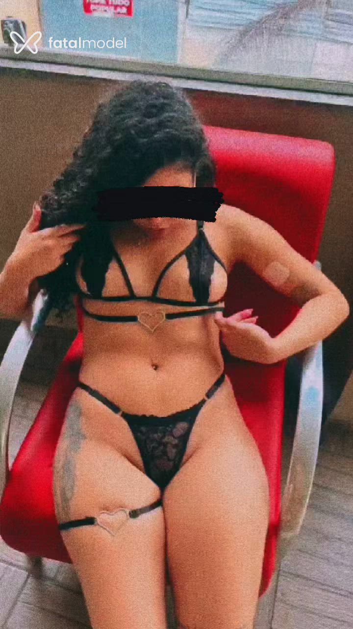 Acompanhante mulher morena (o) de olhos castanhos - Gabriele Avelar