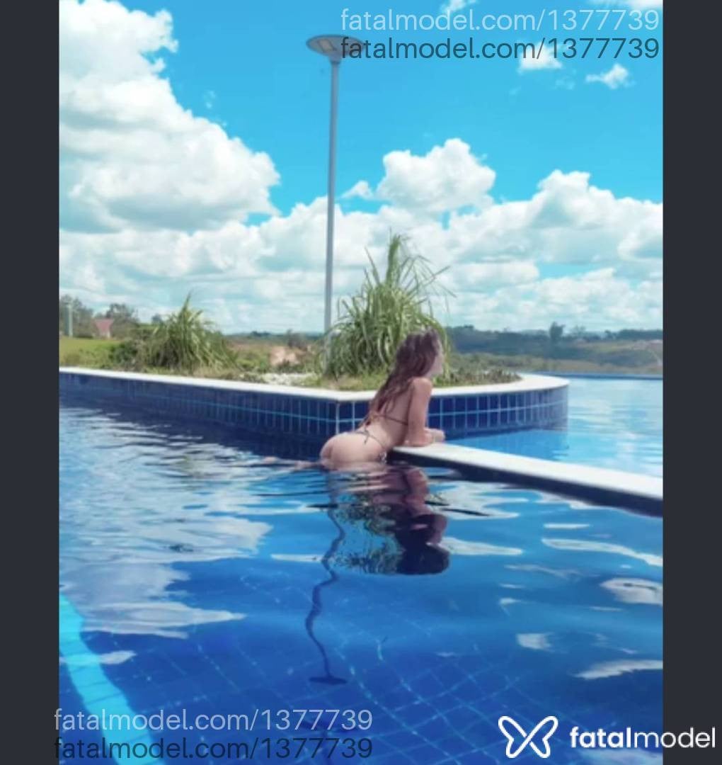 Acompanhante mulher com cabelo castanho de olhos mel - Natty