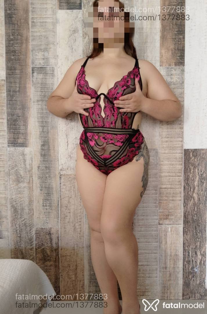 Acompanhante mulher morena (o) de olhos castanhos - DUDAh FONTANA