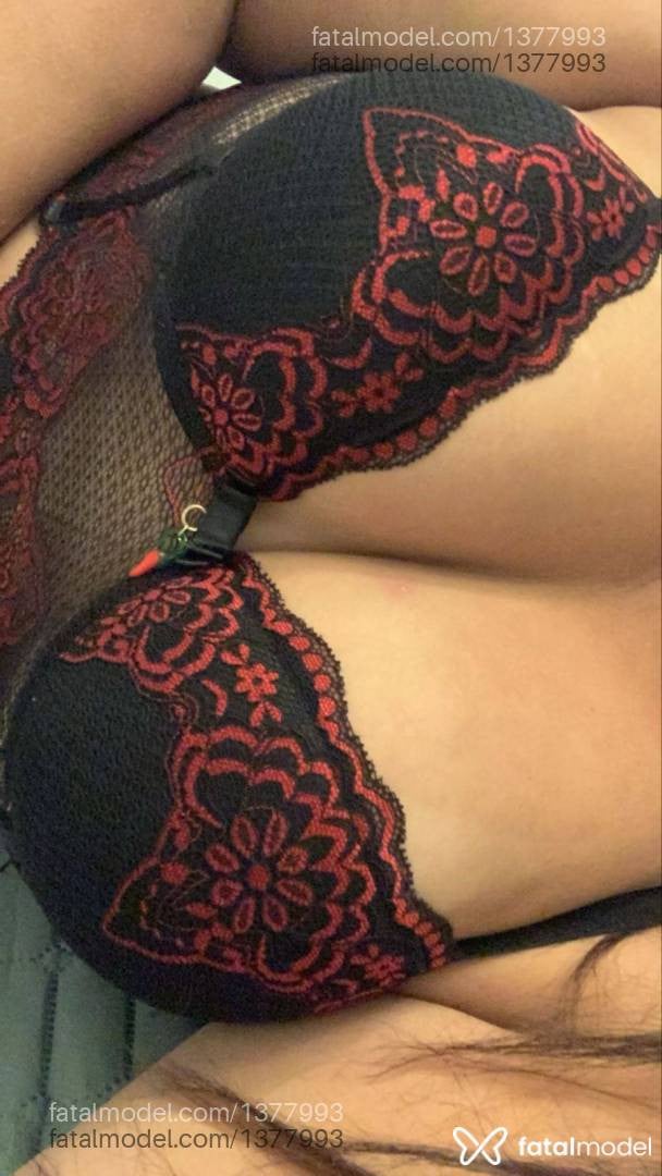 Acompanhante mulher morena (o) de olhos castanhos em Goiânia Acompanhante mulher morena (o) de olhos castanhos em Goiânia - Jade