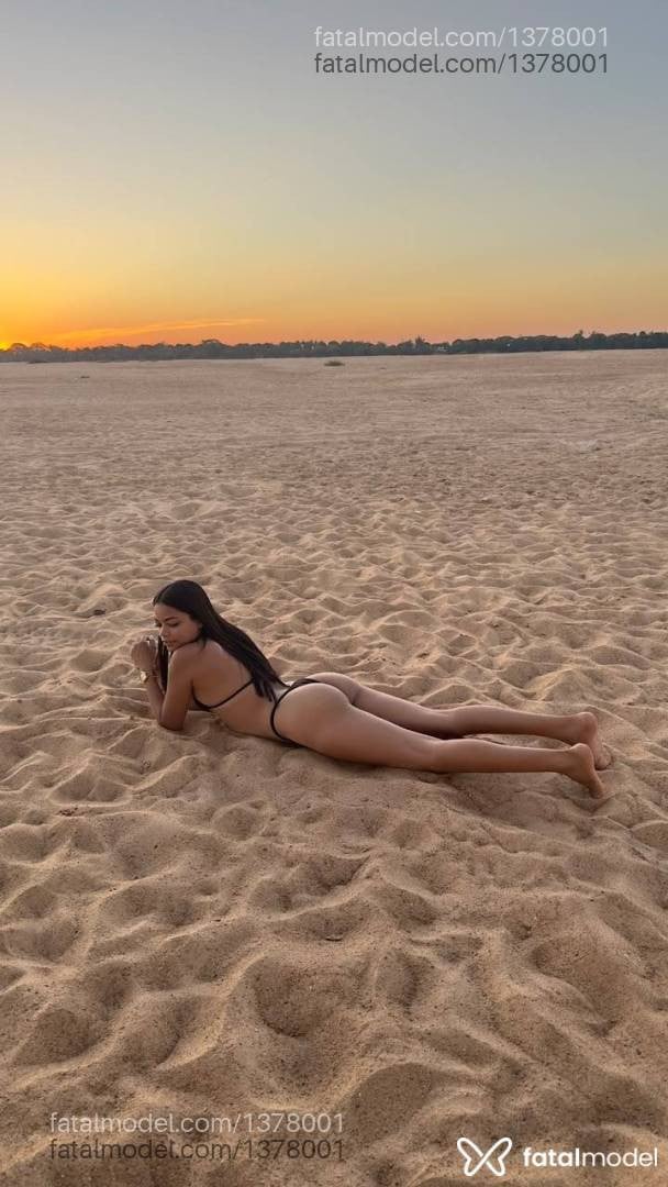 Acompanhante mulher morena (o) de olhos castanhos - Júlia DISPONÍVEL