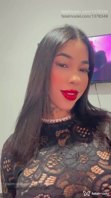Acompanhante mulher morena (o) de olhos castanhos - Kyara Mello