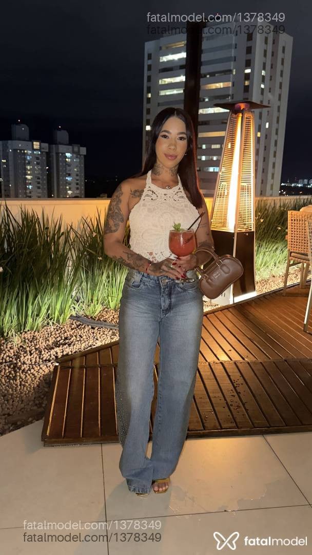 Acompanhante mulher morena (o) de olhos castanhos - Kyara Mello
