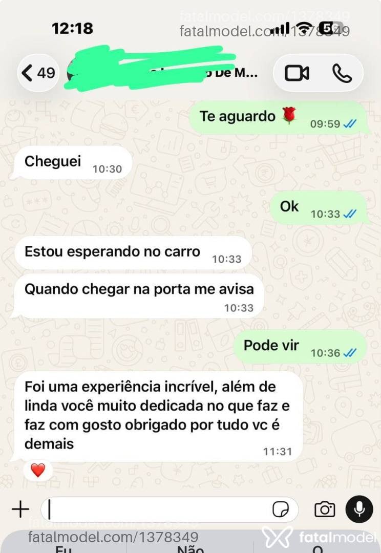 Acompanhante mulher morena (o) de olhos castanhos - Kyara Mello