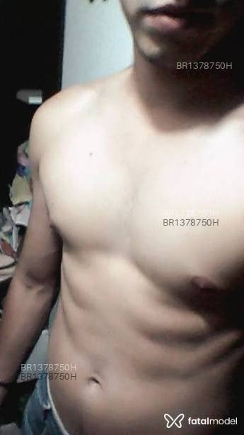 Acompanhante homem morena (o) de olhos pretos em Ji-Paraná - Tomjey