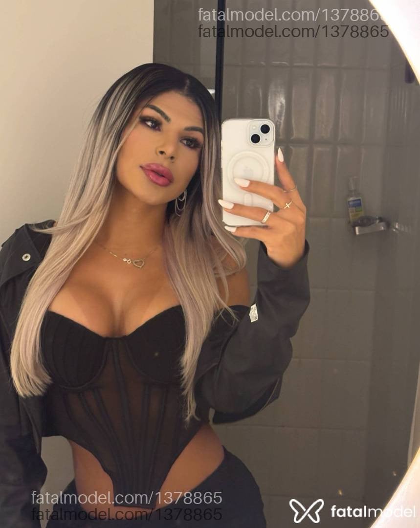Acompanhante mulher trans loira (o) de olhos pretos em Goiânia - Larissa Campos
