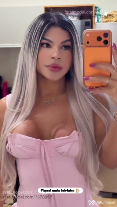 Acompanhante mulher trans loira (o) de olhos pretos em Goiânia Acompanhante mulher trans loira (o) de olhos pretos em Goiânia - Larissa Campos