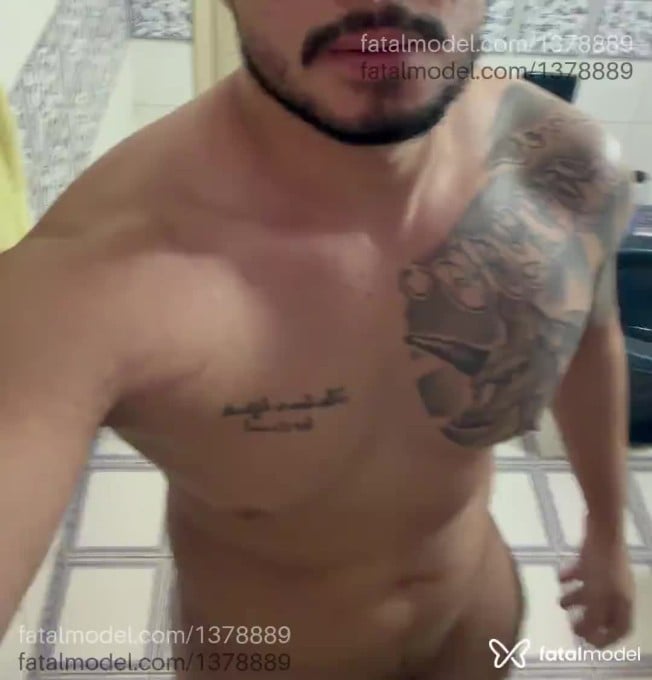 Acompanhante homem com cabelo castanho de olhos castanhos em Santos Acompanhante homem com cabelo castanho de olhos castanhos em Santos - Rick Eliott