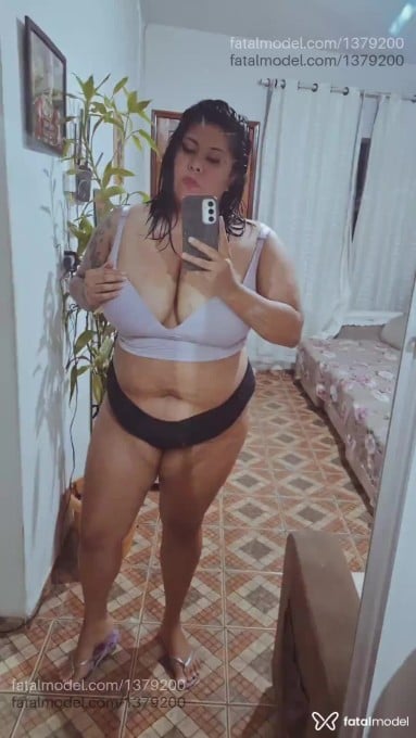 Acompanhante mulher morena (o) de olhos pretos em Anápolis - Sabrina Lima