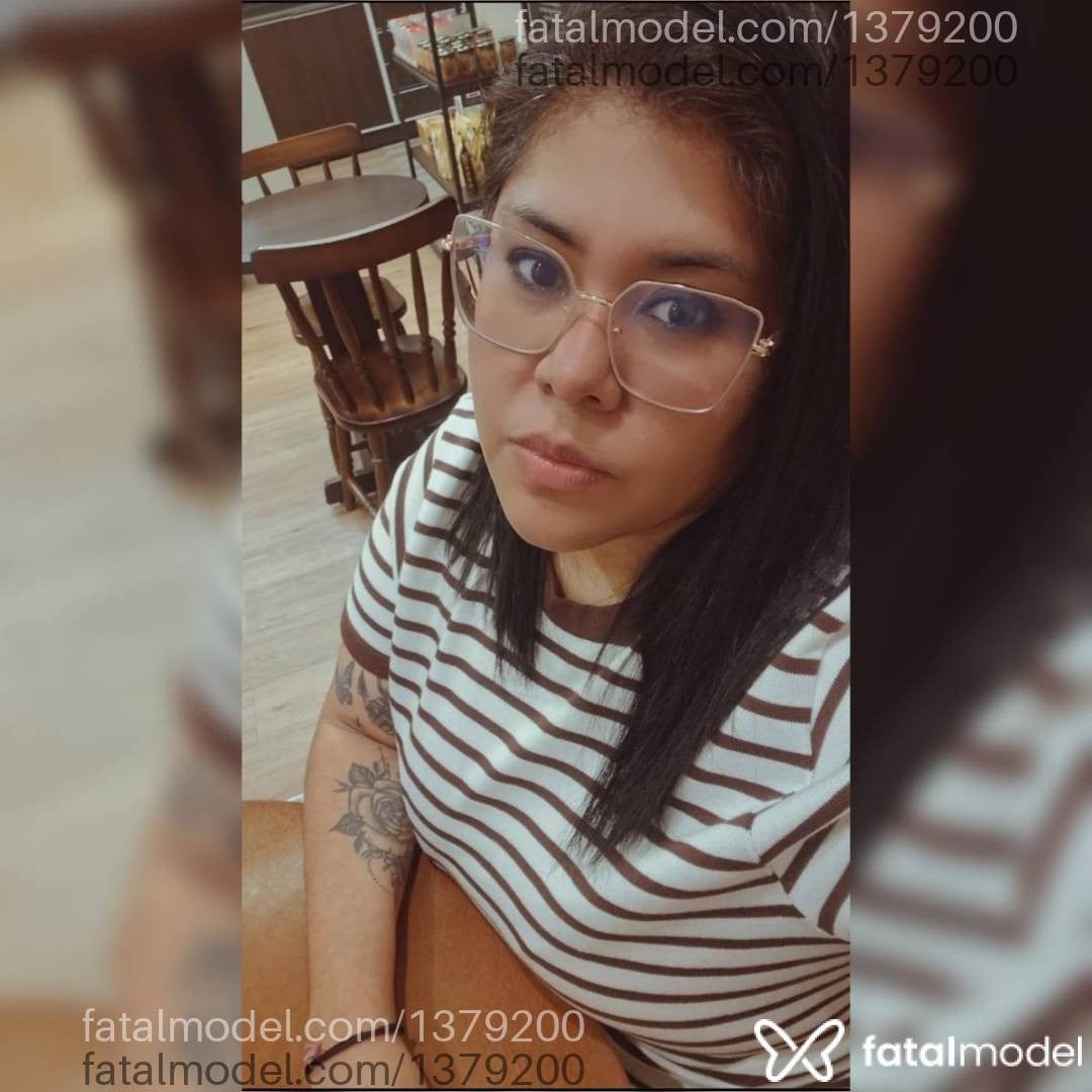 Acompanhante mulher morena (o) de olhos pretos - Sabrina Lima