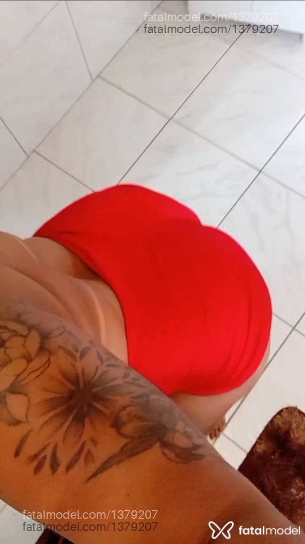 Acompanhante mulher morena (o) de olhos castanhos em Araruama Acompanhante mulher morena (o) de olhos castanhos em Araruama - Safira Ribeiro