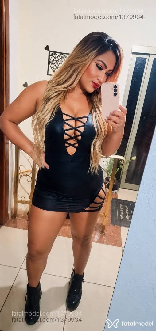 Acompanhante mulher loira (o) de olhos pretos - Jaddy