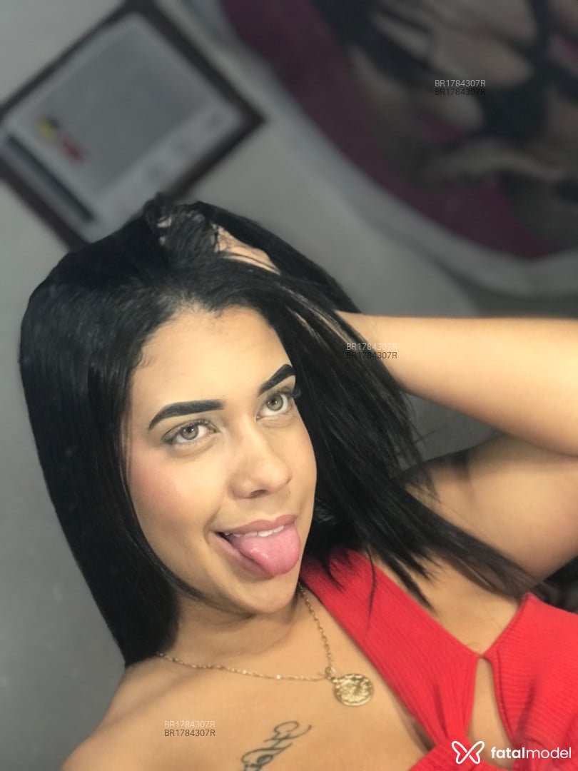 Acompanhante mulher morena (o) de olhos verdes em Rio de Janeiro - Poliana Rocha
