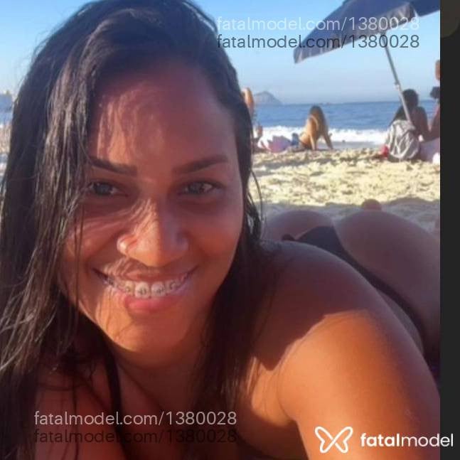 Acompanhante mulher morena (o) de olhos pretos - Nina Ferraz