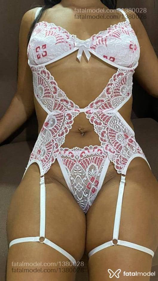 Acompanhante mulher morena (o) de olhos pretos - Nina Ferraz Acompanhante mulher morena (o) de olhos pretos - Nina Ferraz