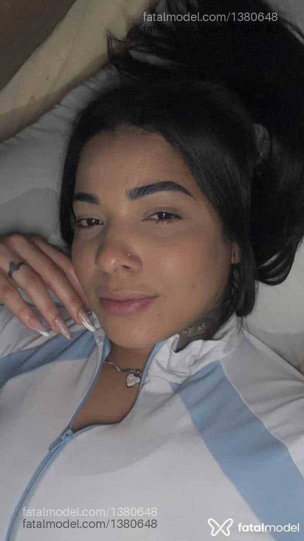 Acompanhante mulher morena (o) de olhos castanhos - Sthefany