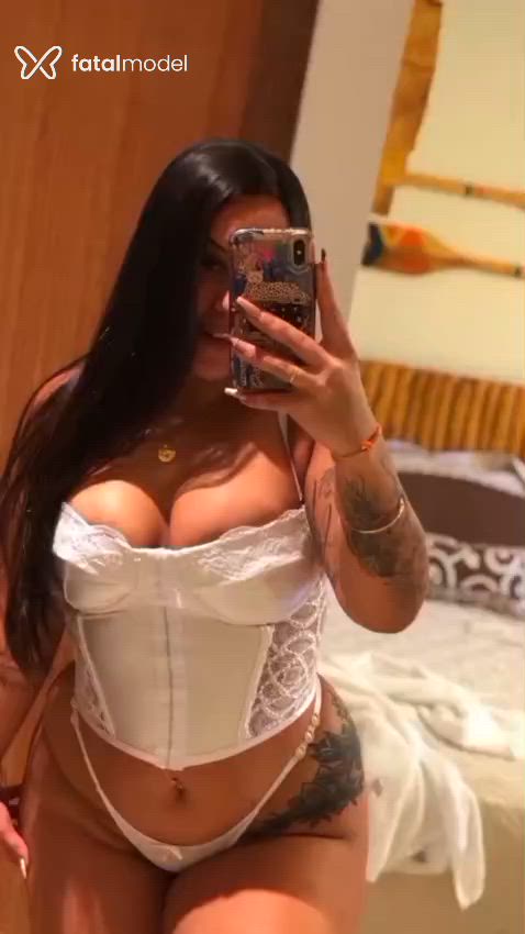 Acompanhante mulher com cabelo castanho de olhos castanhos em Rio de Janeiro Acompanhante mulher com cabelo castanho de olhos castanhos em Rio de Janeiro - Samara juliia