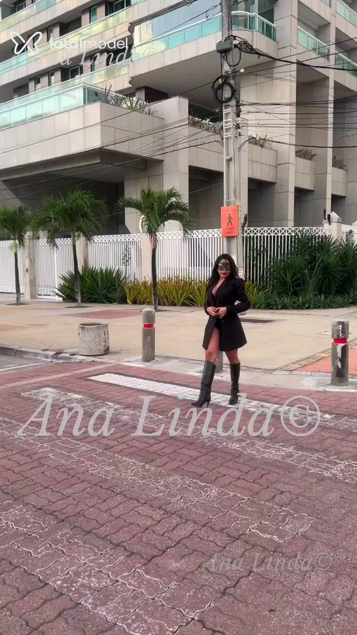 Acompanhante mulher morena (o) de olhos castanhos em Virtual Acompanhante mulher morena (o) de olhos castanhos em Virtual - AnaLinda