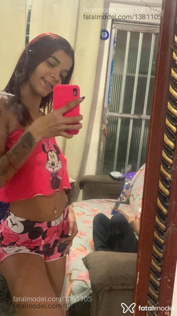 Acompanhante mulher ruiva (o) de olhos castanhos - Rannaa