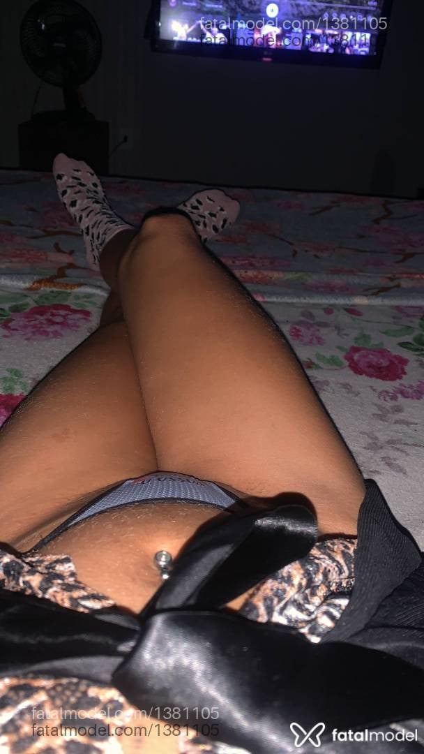 Acompanhante mulher ruiva (o) de olhos castanhos - Rannaa