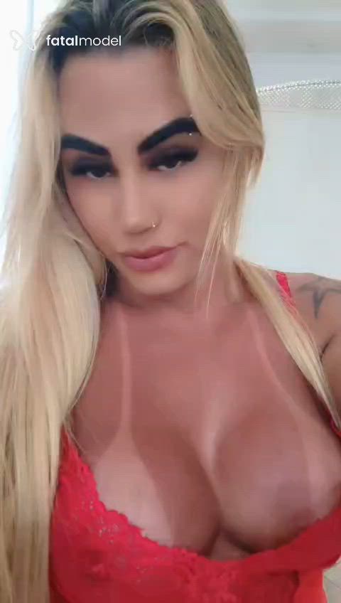 Acompanhante mulher trans loira (o) de olhos castanhos em Rio Claro - Mineirabronzeada