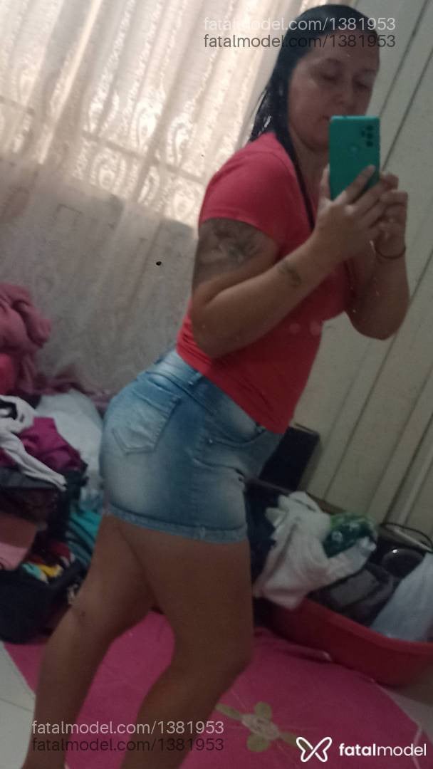Acompanhante mulher com cabelo castanho de olhos castanhos em Maringá - Melissa Fontes