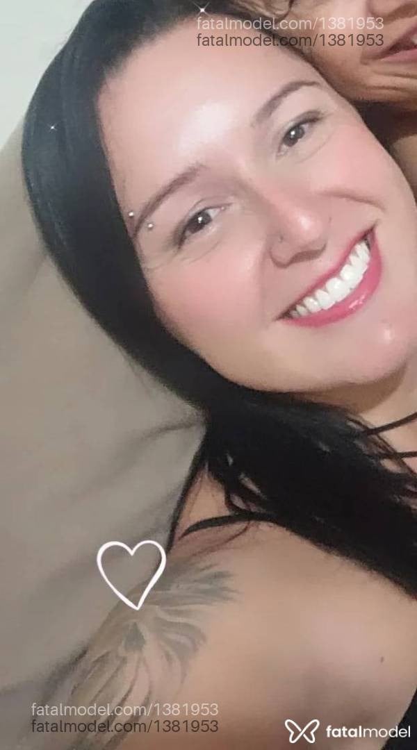 Acompanhante mulher com cabelo castanho de olhos castanhos em Maringá Acompanhante mulher com cabelo castanho de olhos castanhos em Maringá - Melissa Fontes