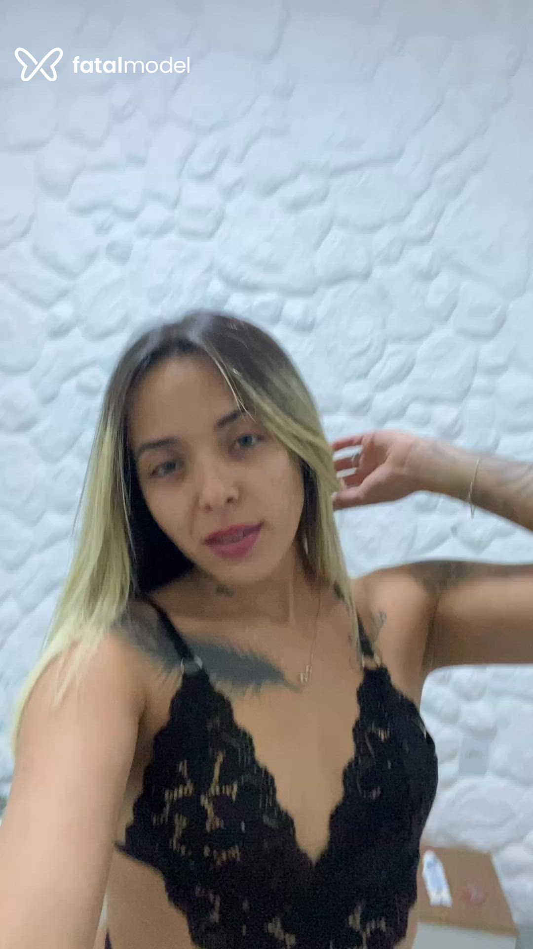 Acompanhante mulher loira (o) de olhos castanhos - Bianca souza