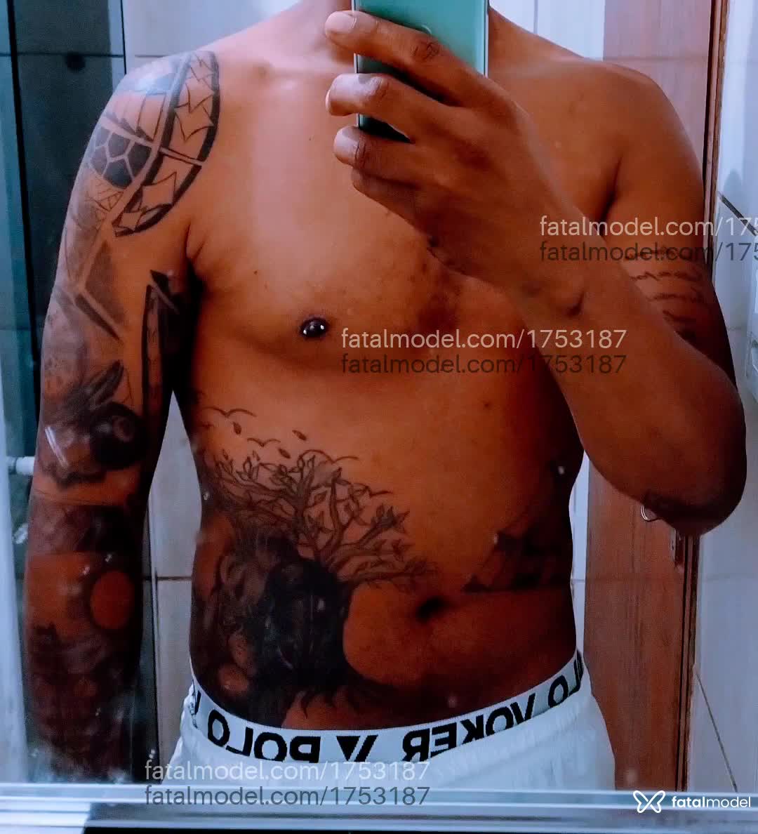 Acompanhante homem morena (o) de olhos castanhos em Itanhandu Acompanhante homem morena (o) de olhos castanhos em Itanhandu - Lukas Oliver