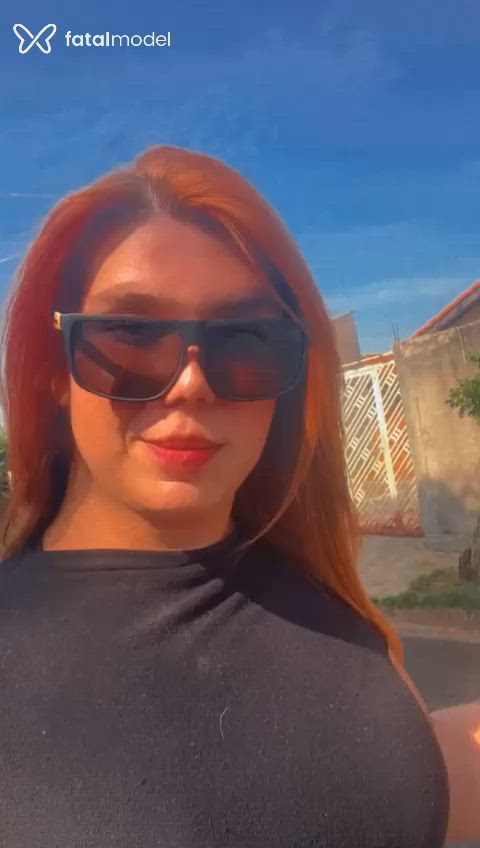 Acompanhante mulher trans ruiva (o) de olhos castanhos - Valentina