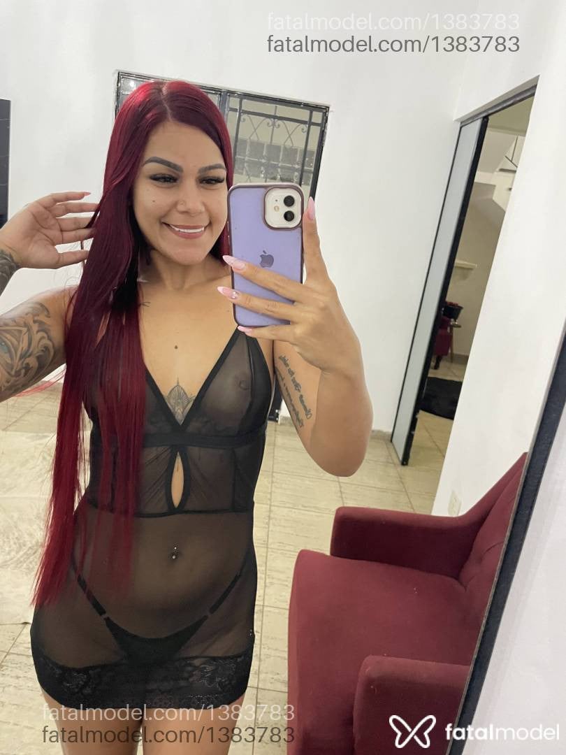 Acompanhante mulher com cabelo colorido de olhos castanhos em Jaú - Sophia