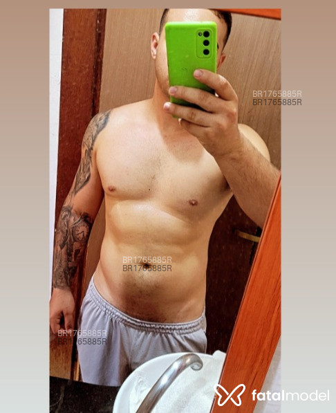 Acompanhante homem morena (o) de olhos castanhos em Virtual - Novais