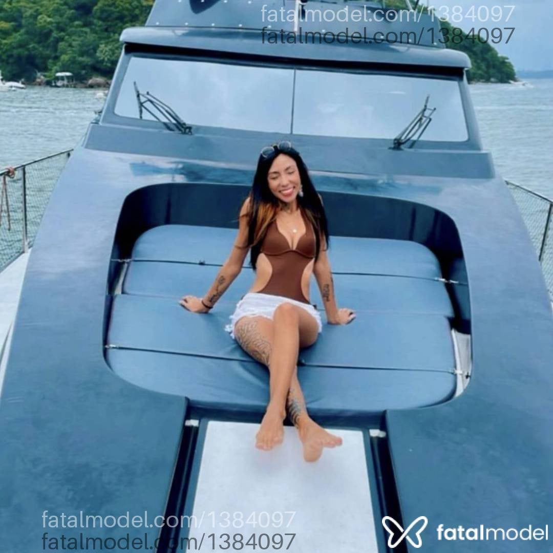 Acompanhante mulher com cabelo castanho de olhos castanhos em Ouro Fino Acompanhante mulher com cabelo castanho de olhos castanhos em Ouro Fino - Índianara