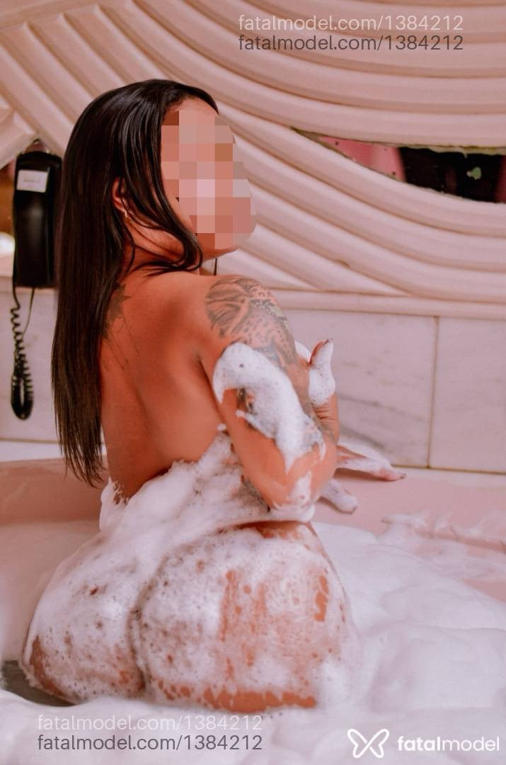 Acompanhante mulher morena (o) de olhos castanhos - Karol