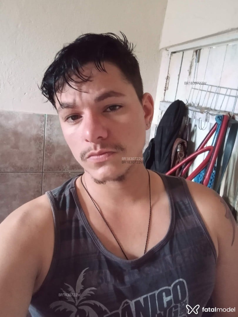 Acompanhante homem com cabelo castanho de olhos castanhos em Atibaia - Apolo