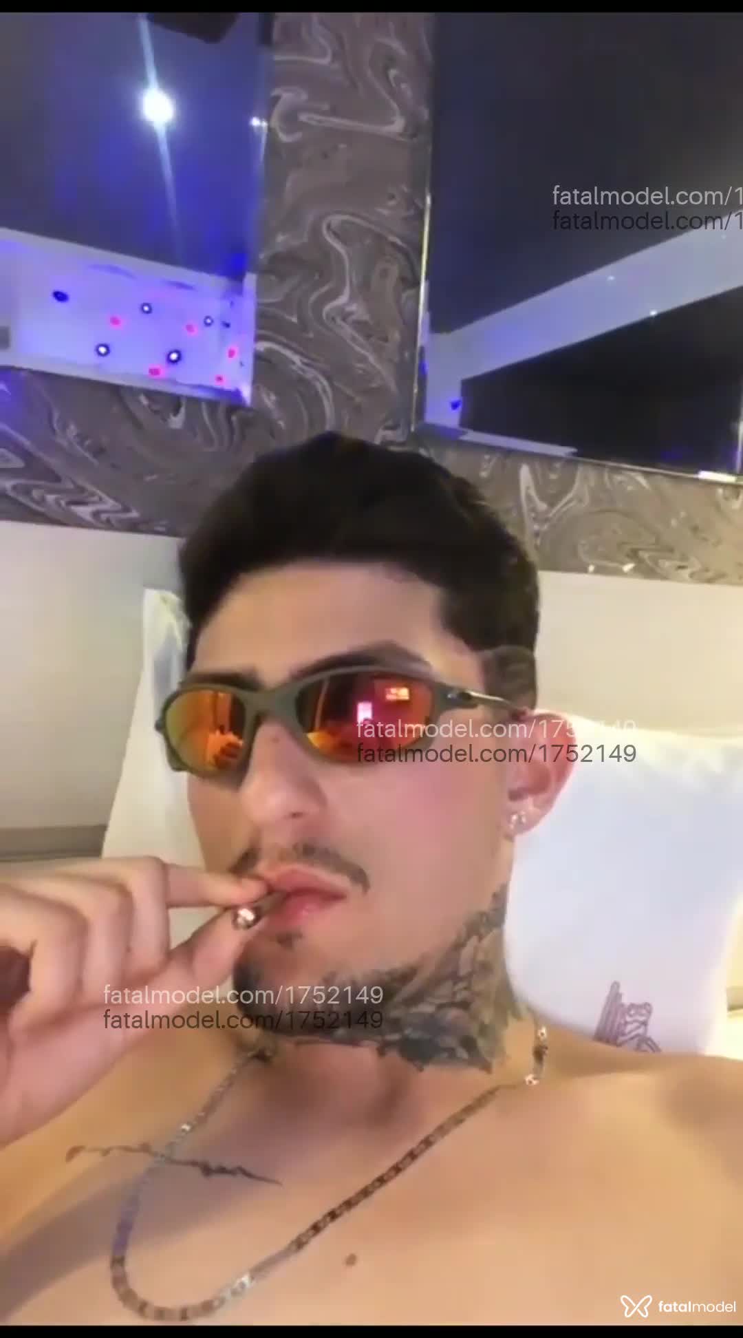 Acompanhante homem morena (o) de olhos mel em Limeira - Henrique