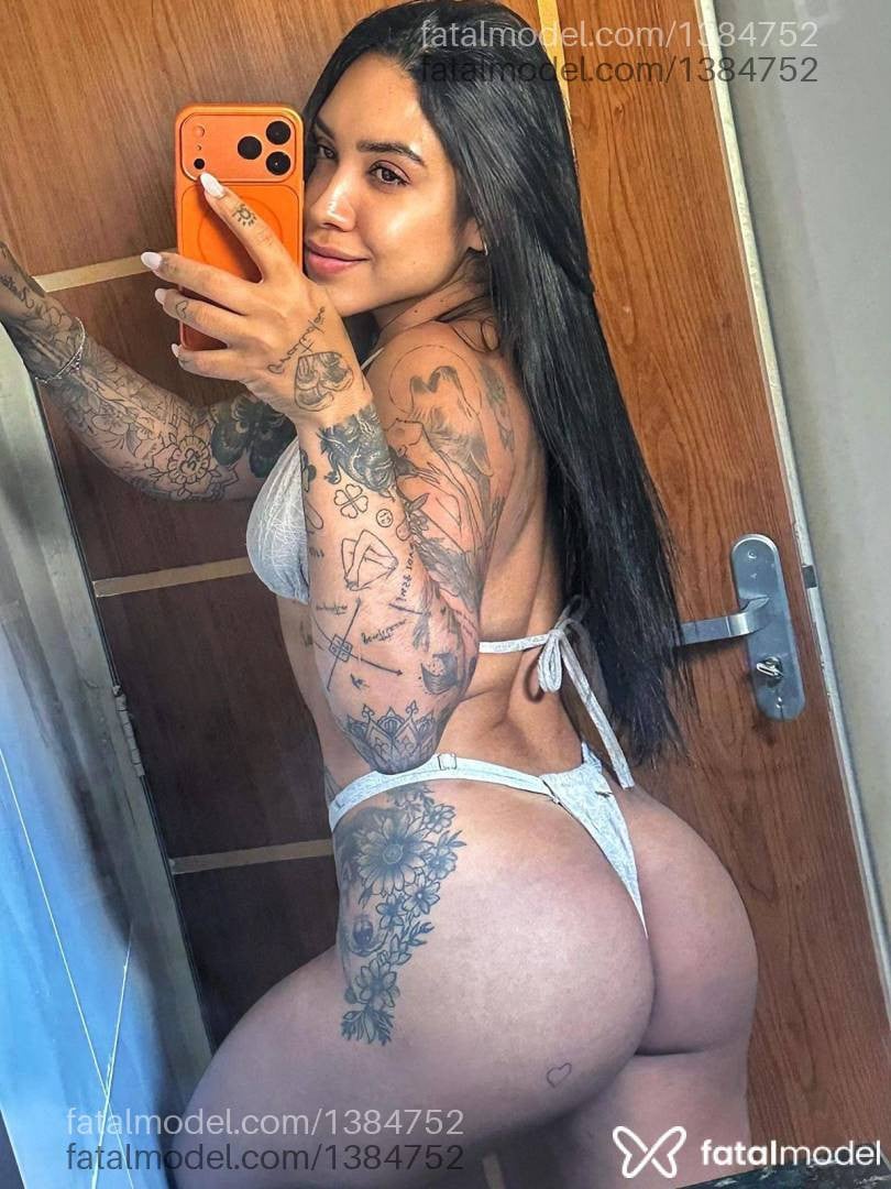 Acompanhante mulher morena (o) de olhos castanhos - Suelen