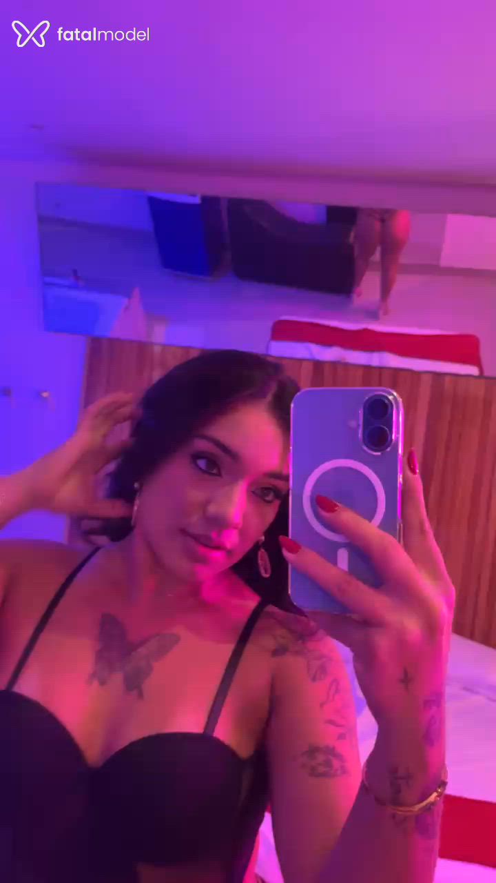 Acompanhante mulher morena (o) de olhos verdes - Alynne Fernandes