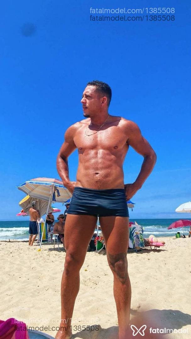 Acompanhante homem morena (o) de olhos castanhos em Balneário Camboriú - Rafael carioc