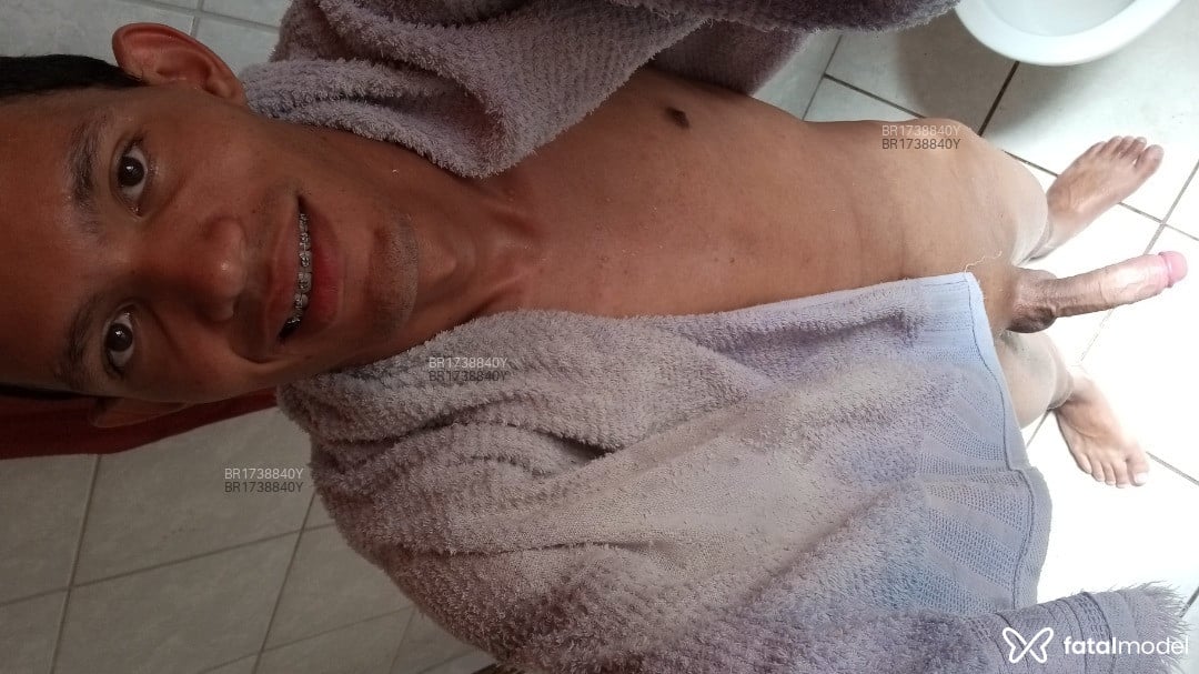 Acompanhante homem morena (o) de olhos castanhos - Rael Ferreira Acompanhante homem morena (o) de olhos castanhos - Rael Ferreira