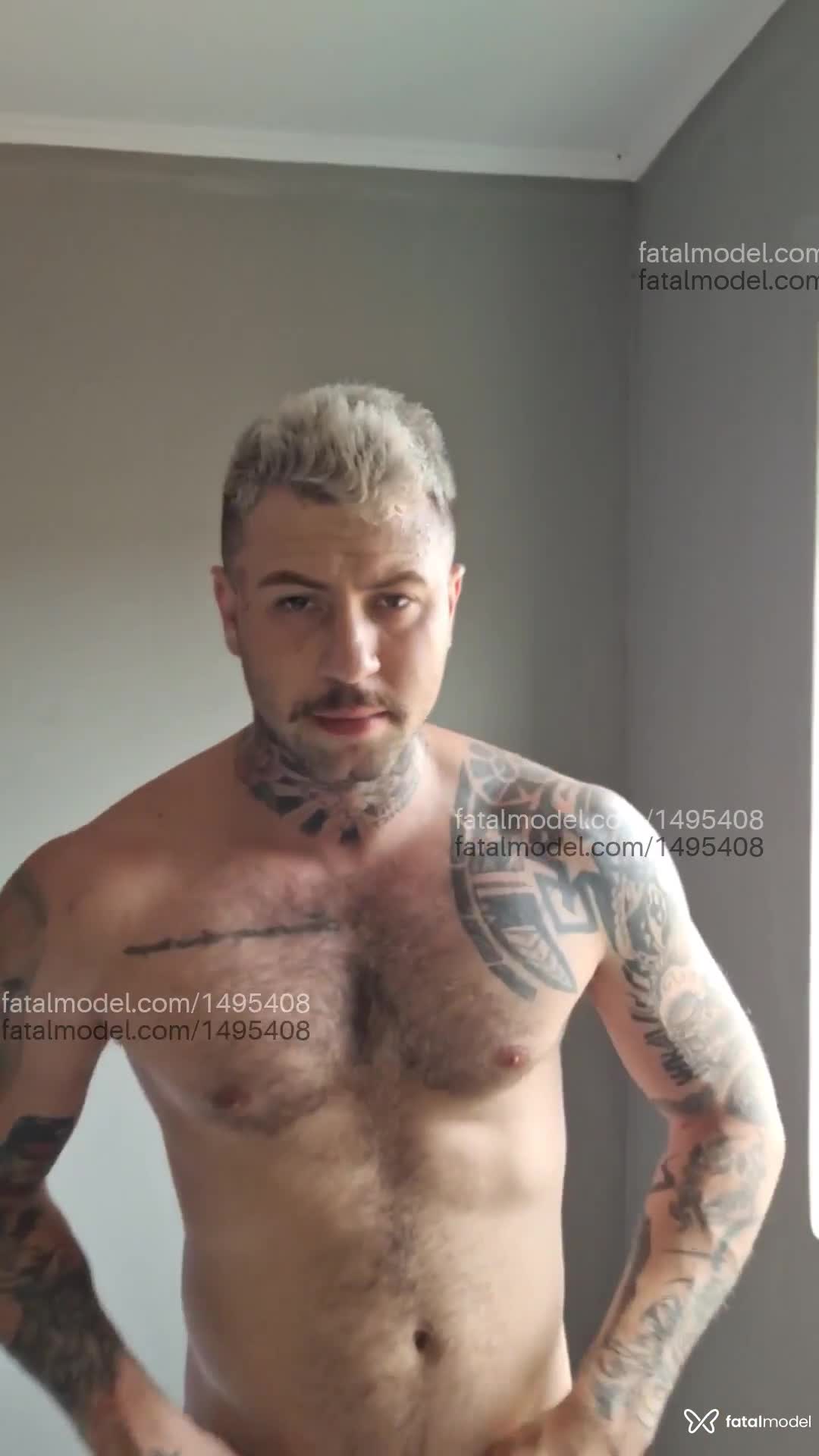 Acompanhante homem loira (o) de olhos verdes em Tatuí - VITOR REIS
