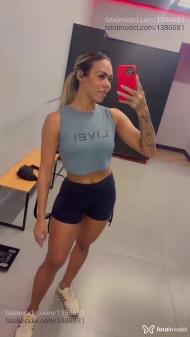 Acompanhante mulher loira (o) de olhos castanhos em Campinas - Talía Lima