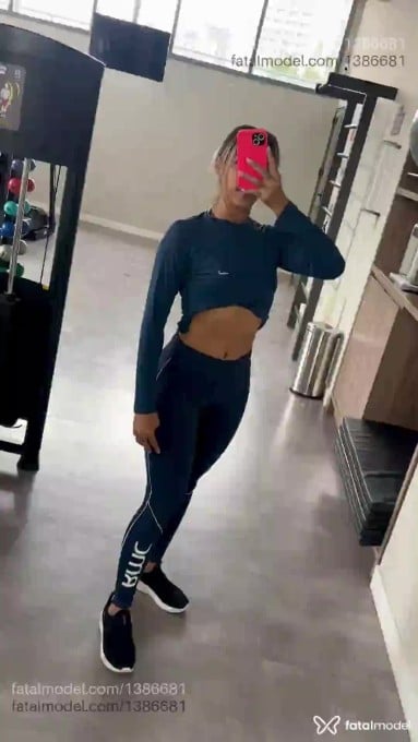 Acompanhante mulher loira (o) de olhos castanhos em Campinas - Talía Lima